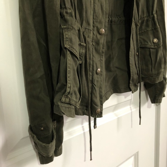 ARITZIA AZURE SKIES TROOPER JACKET - DARK OLIVE XS - Picture 2 of 9